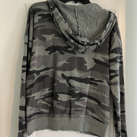 Splendid camo cotton hoodie, sz L - Picture 4 of 5